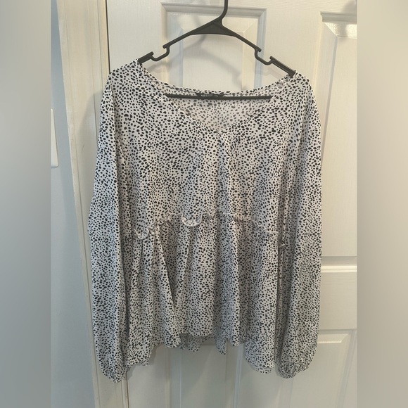 SHEIN long sleeve blouse - Picture 1 of 1